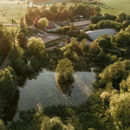 Charming And Historic Horse Farm From The 1700s بيت للعطل *